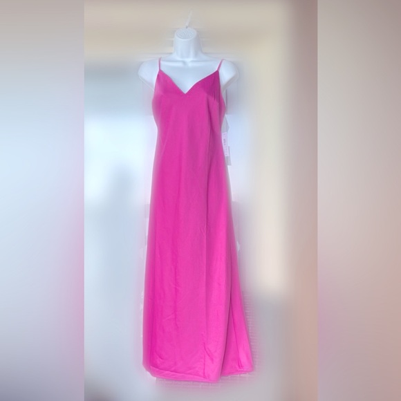 Premier Amour Dresses & Skirts - New w/Tags 🌷Elegant Pink Maxi Dress S